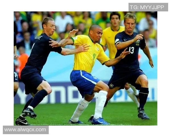 足球天才小罗的传奇人生与场上风采全景描绘